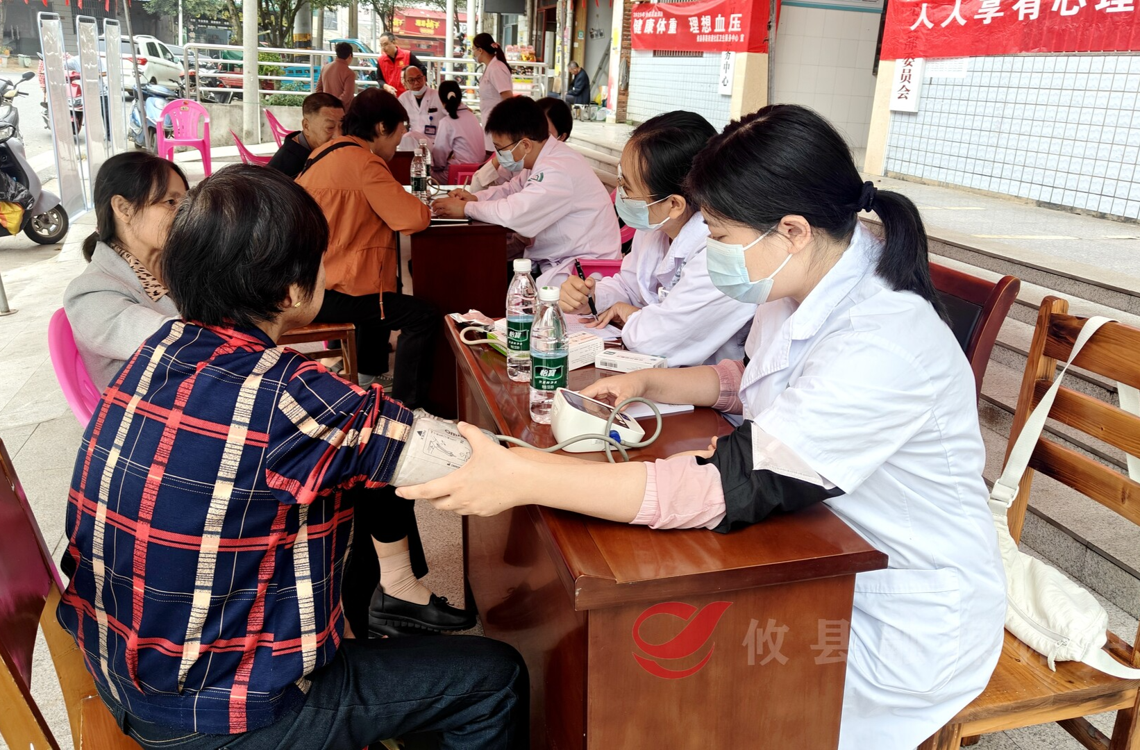 株洲市第一巡回医疗队来攸开展爱心义诊活动