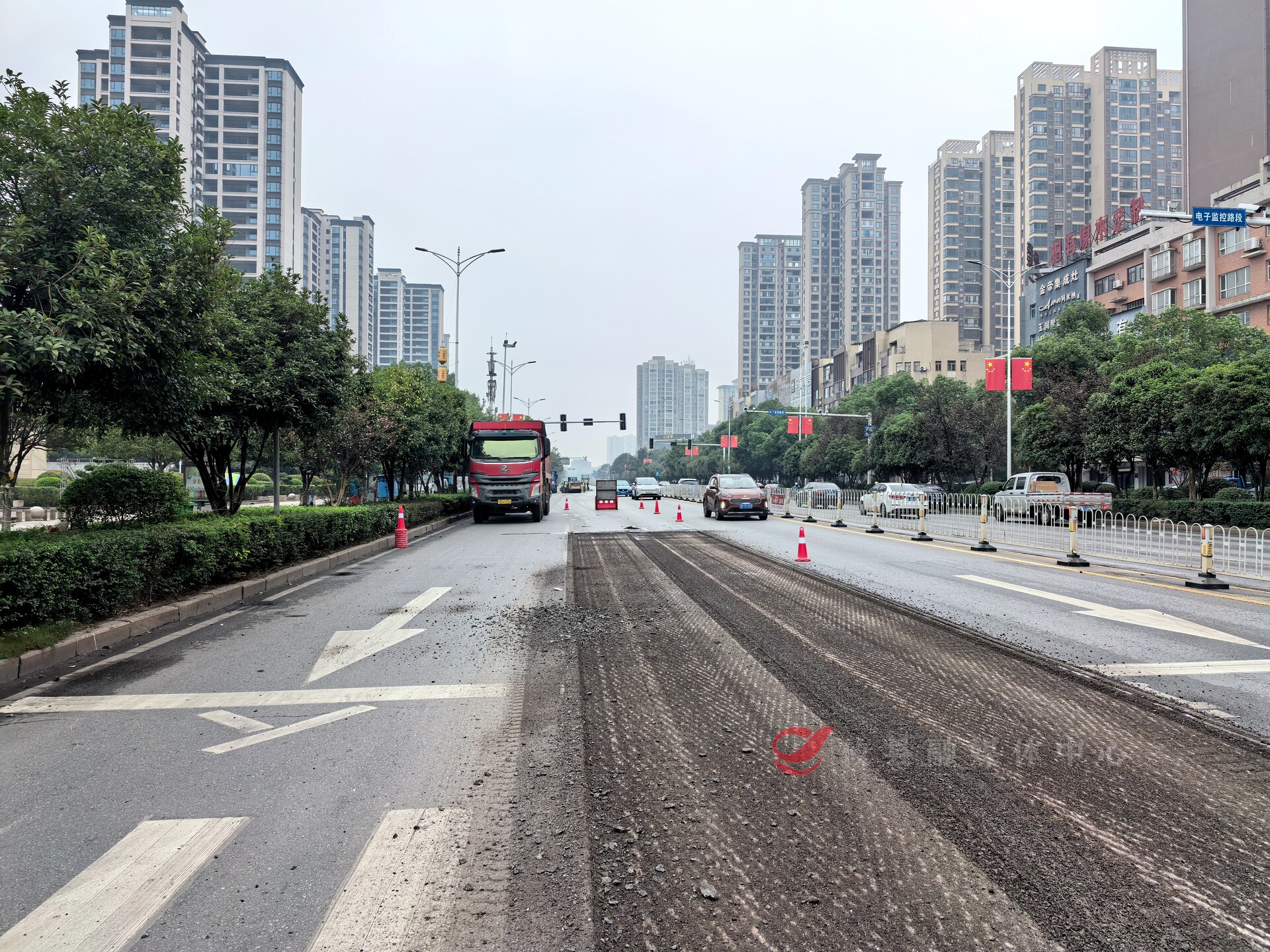 县交警队至五里牌路段启动修复：改善市民出行环境  助力城市品质提升