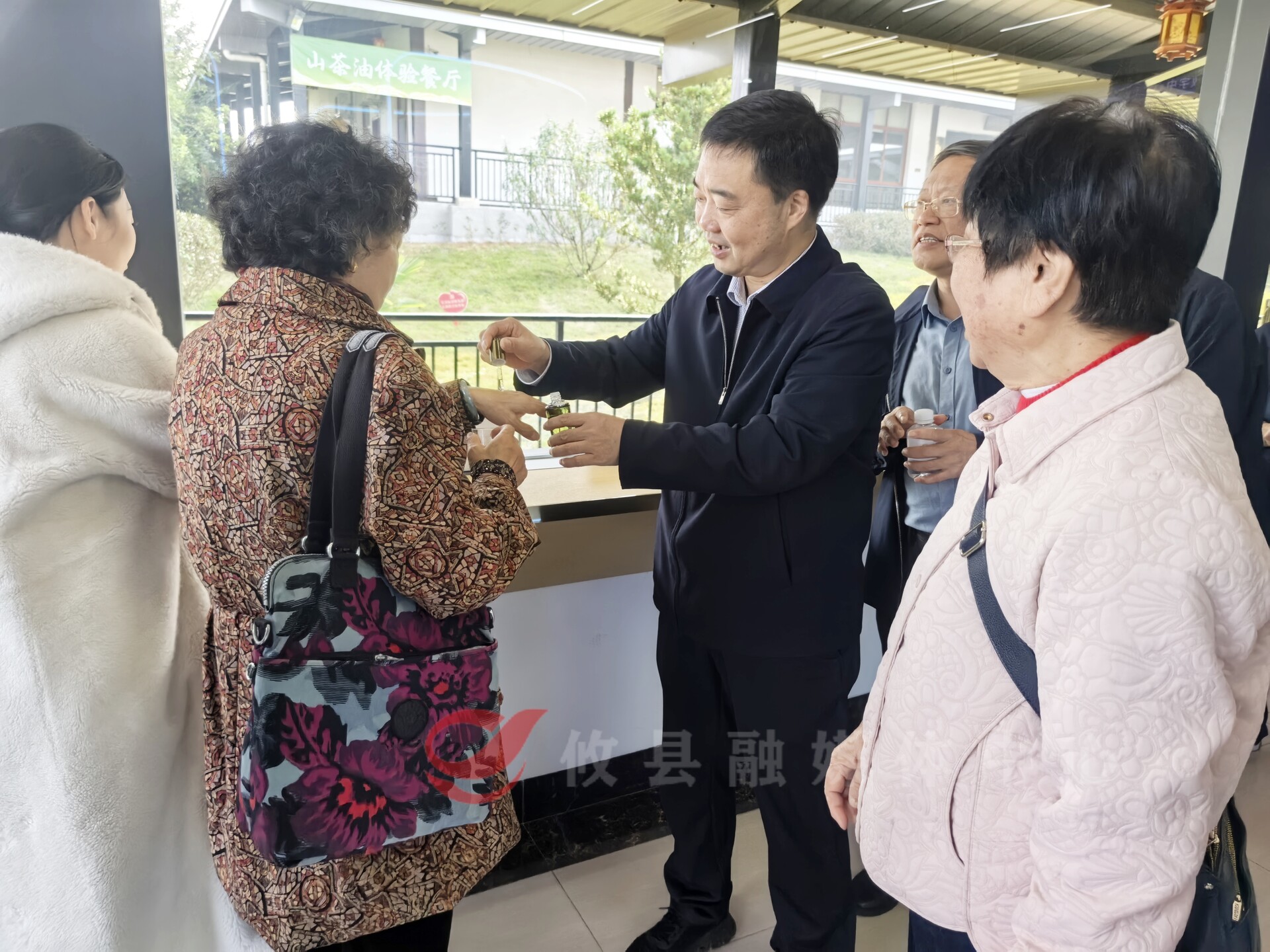 茶香话振兴 攸县离退休干部共赴油茶产业“金色之约”