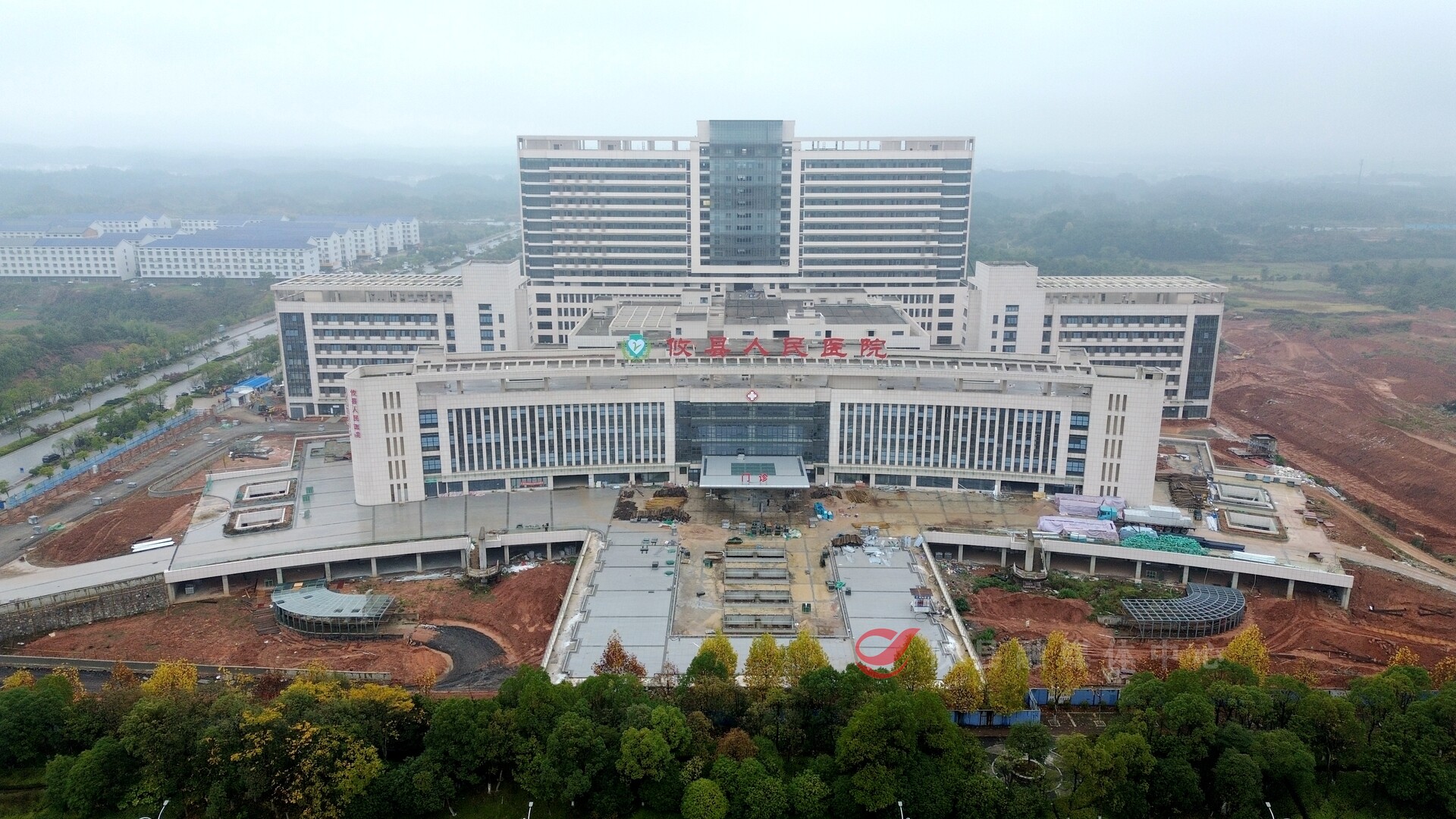 【重点项目巡礼】攸州中心医院：从“规划”迈入“实战” 行政职能科室进驻新院办公