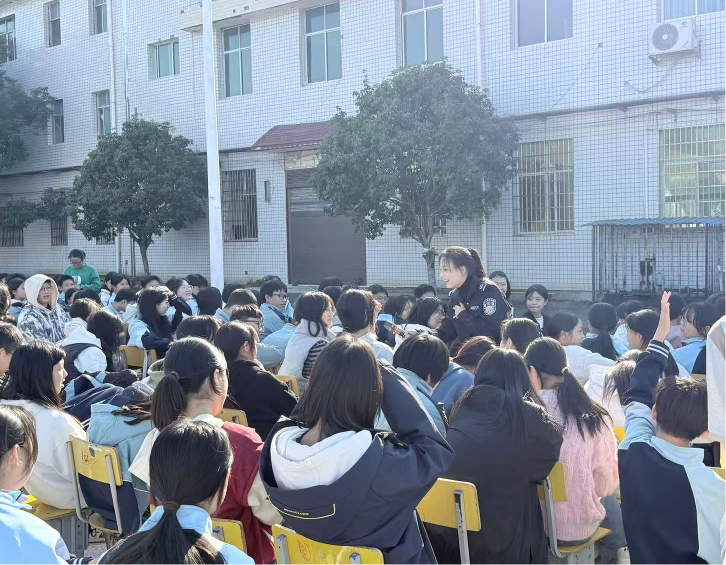 攸县司法局：联星司法所走进沙陵陂中学举办公益普法课堂