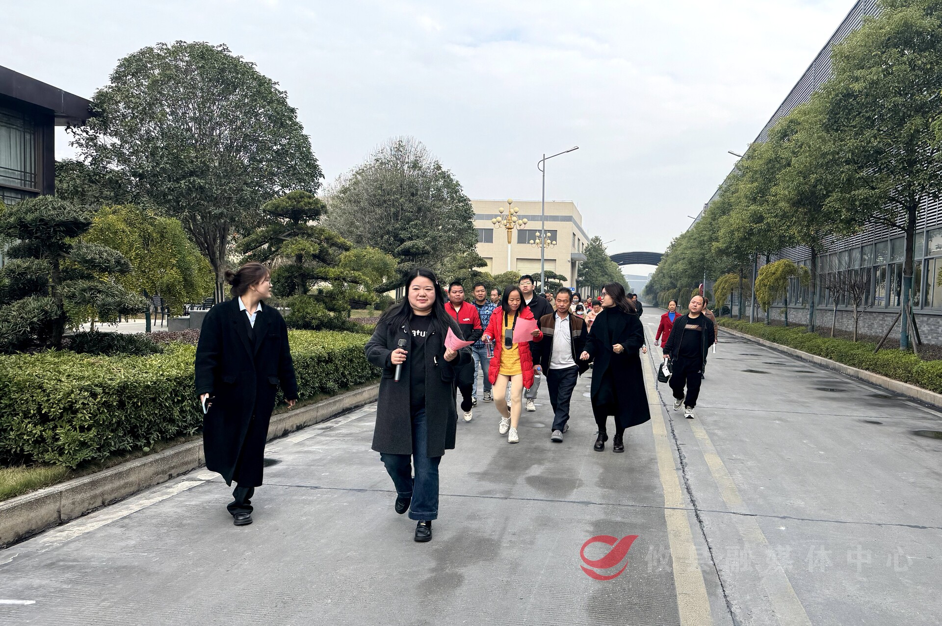 攸县返乡人员技能培训：现场观摩+专场招聘，打通就业“最后一公里”