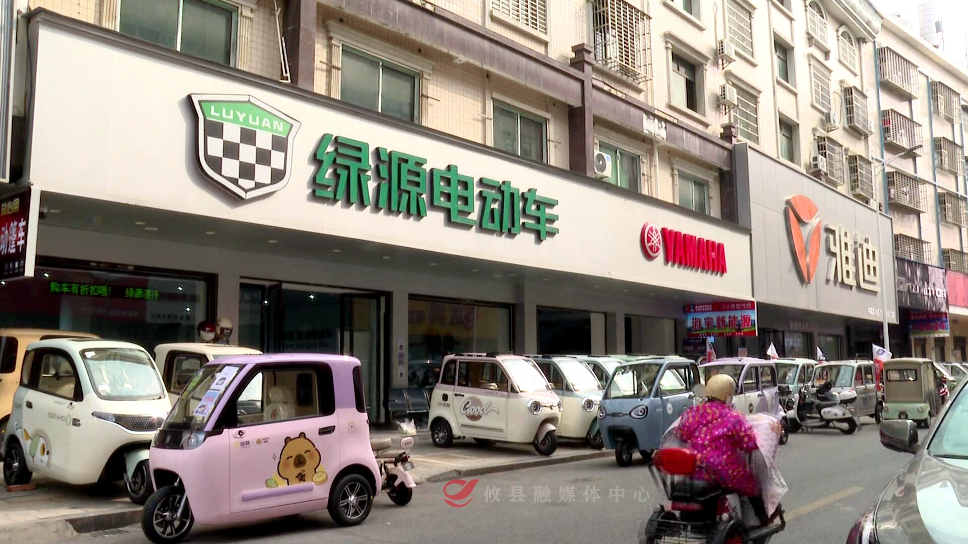 记者调查丨“小电驴”新国标落地，电动自行车行不出“牌”