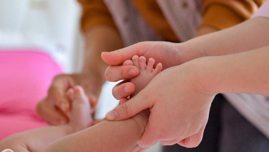 攸县首批育儿补贴基本发放到位 政策暖心减轻育儿负担