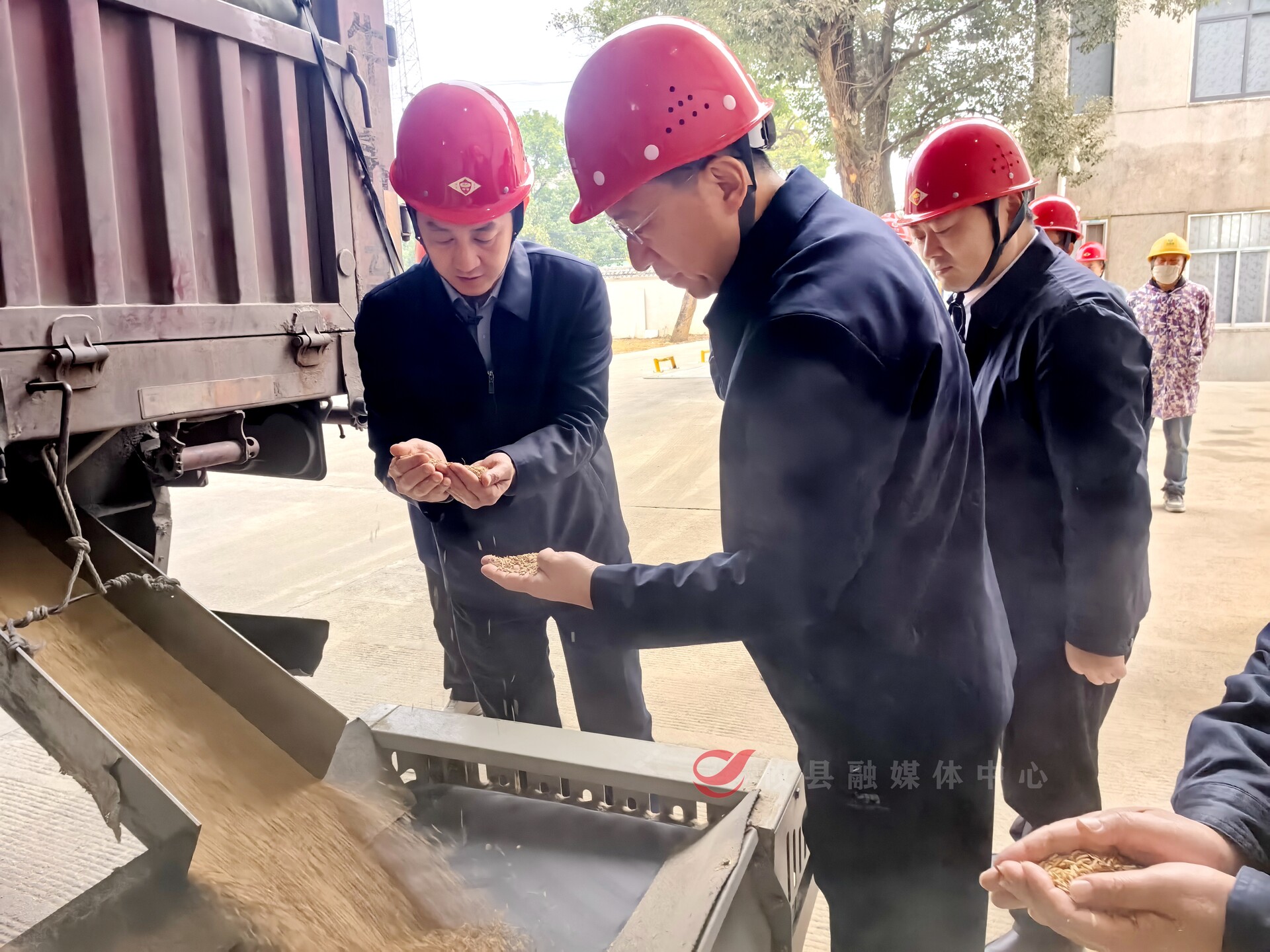 中储粮党组成员、总会计师李天赴攸县调研