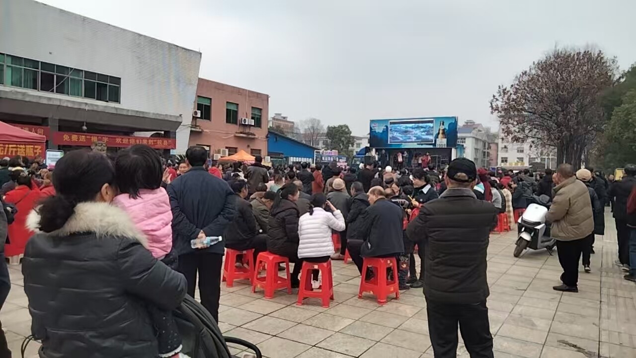 城管+社区联动护航 攸县汽车站 杀猪宴安全有序落幕