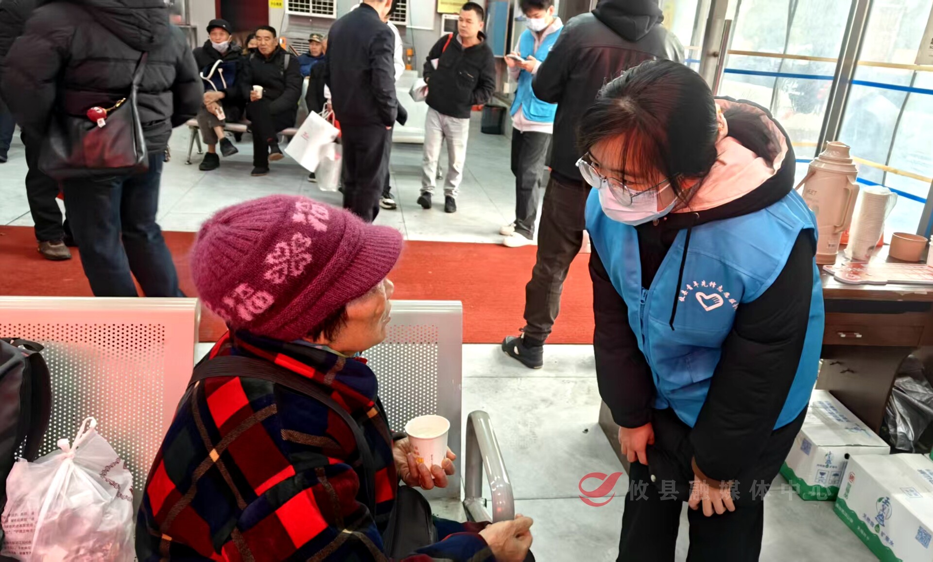 攸县春运志愿服务温暖启程 护航平安返乡路