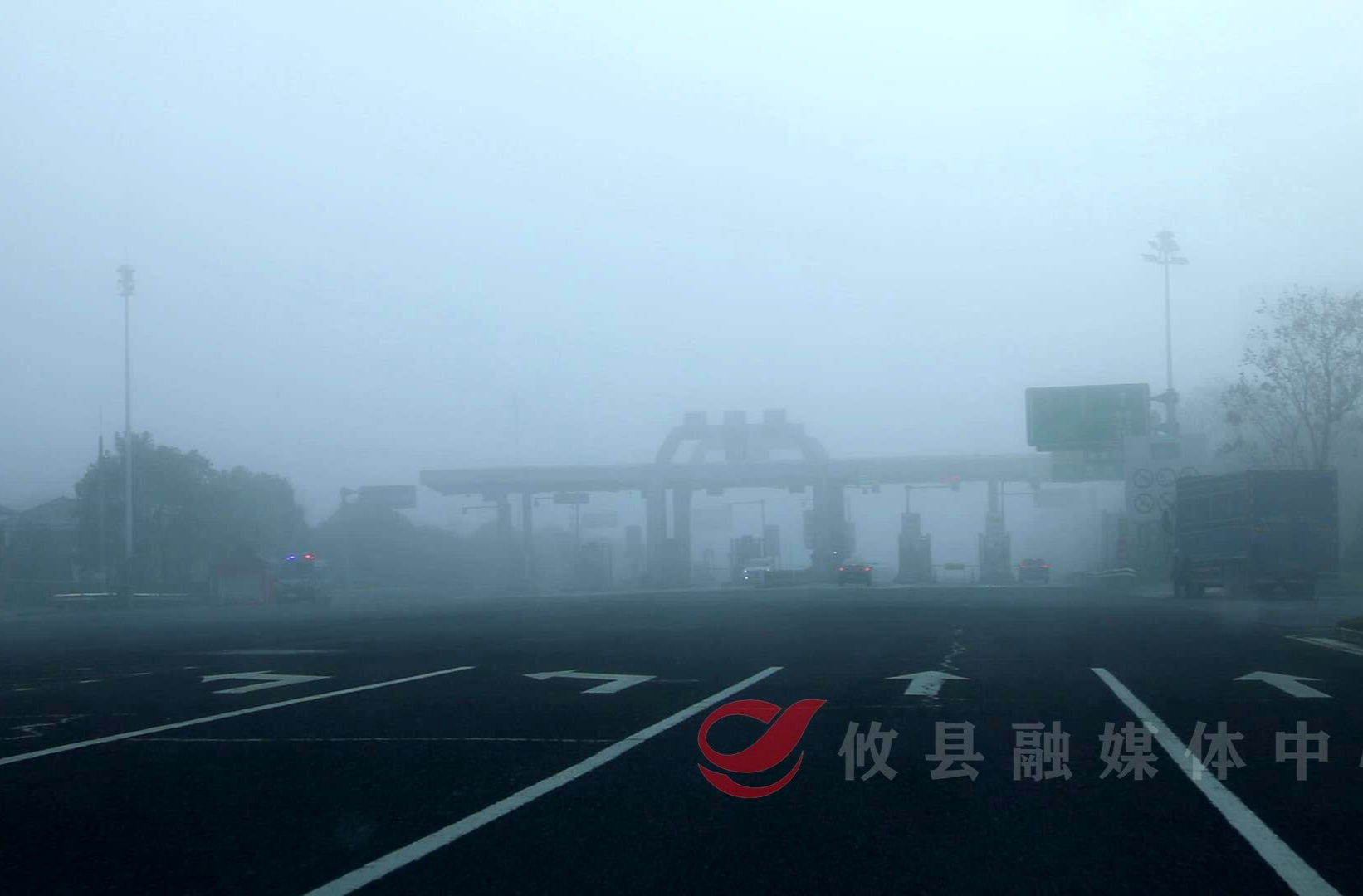 攸县发布大雾黄色预警 能见度不足200米