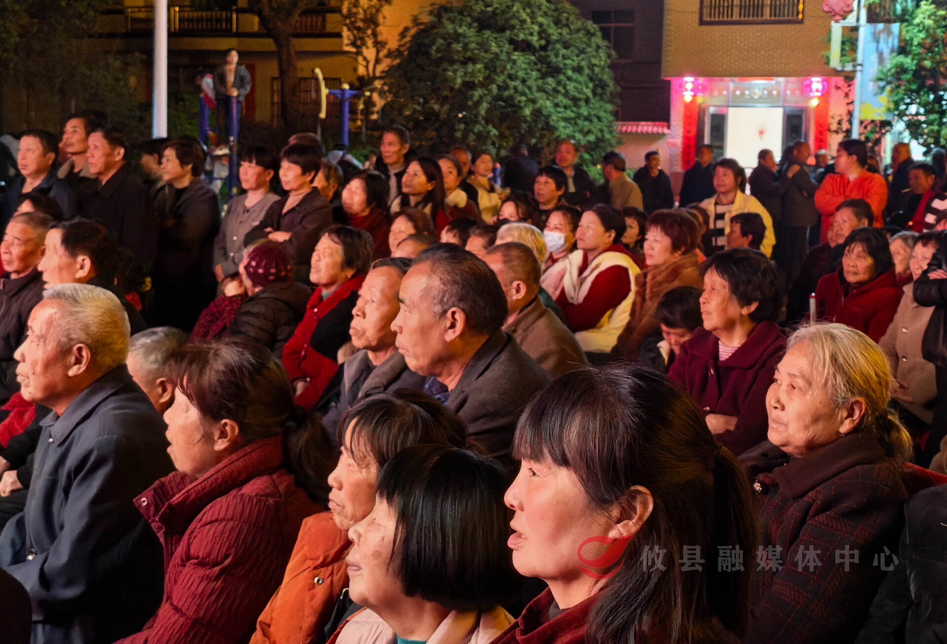 【油菜花儿开 攸县等您来】文艺演出赋能油菜花节   金色花海变身“天然舞台”
