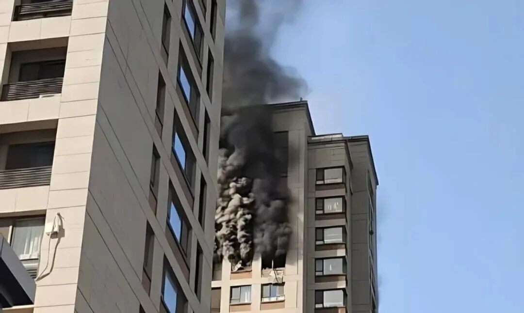高层火灾应该如何避险逃生？这些知识一定要了解→