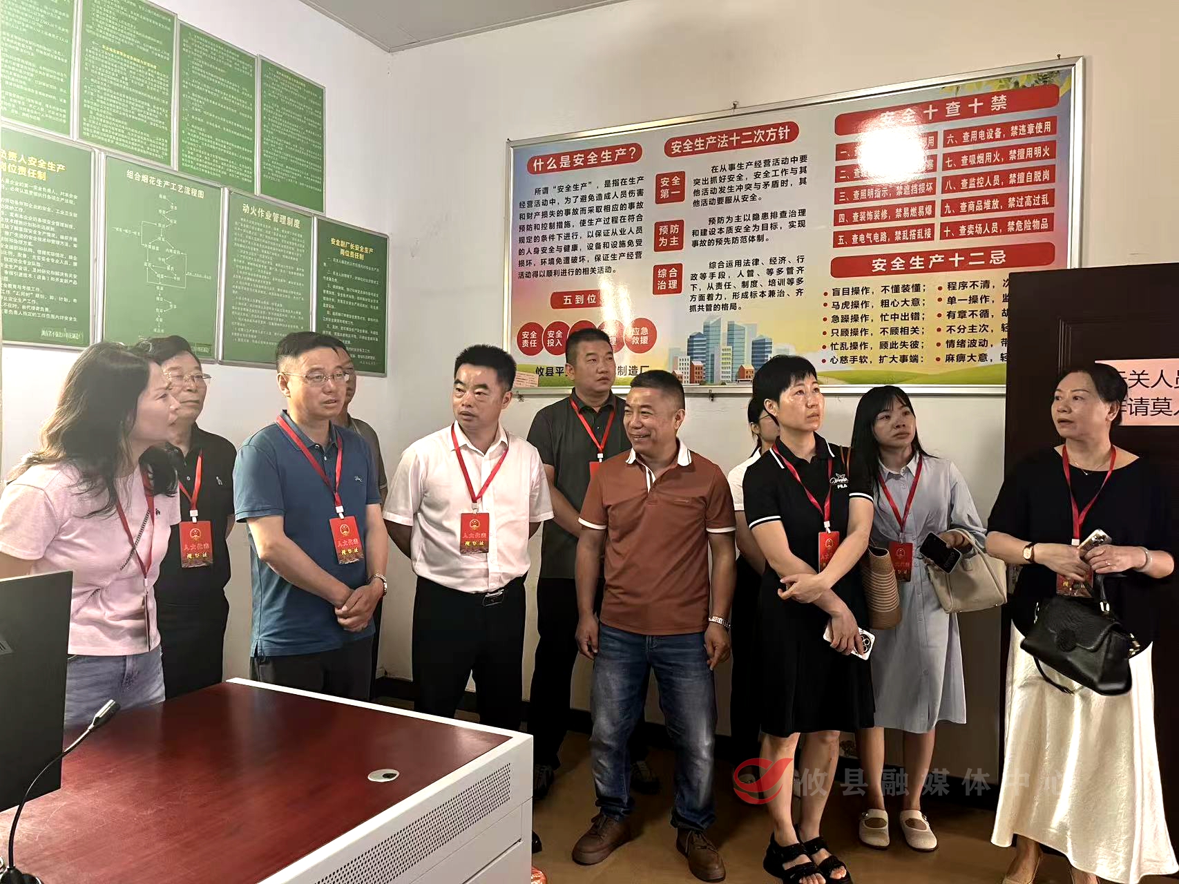 驻攸市人大代表开展“优化发展环境·人大代表在行动”集中进站履职活动