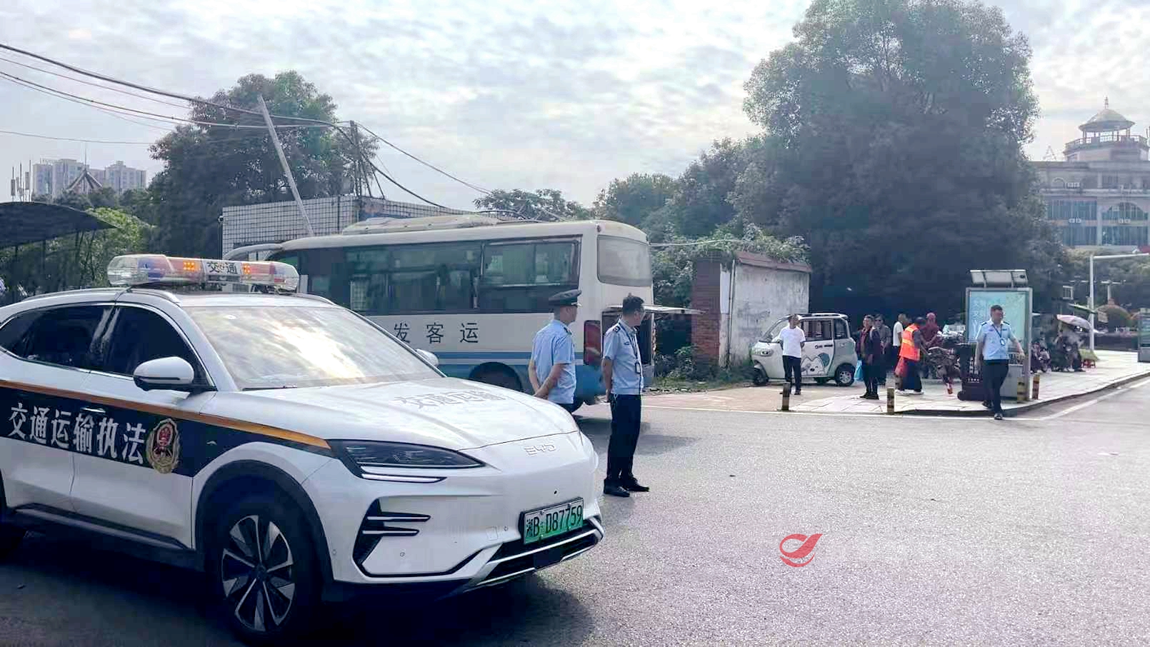 攸县：9个专班雷霆出击严打“黑车”，让群众出行更安心