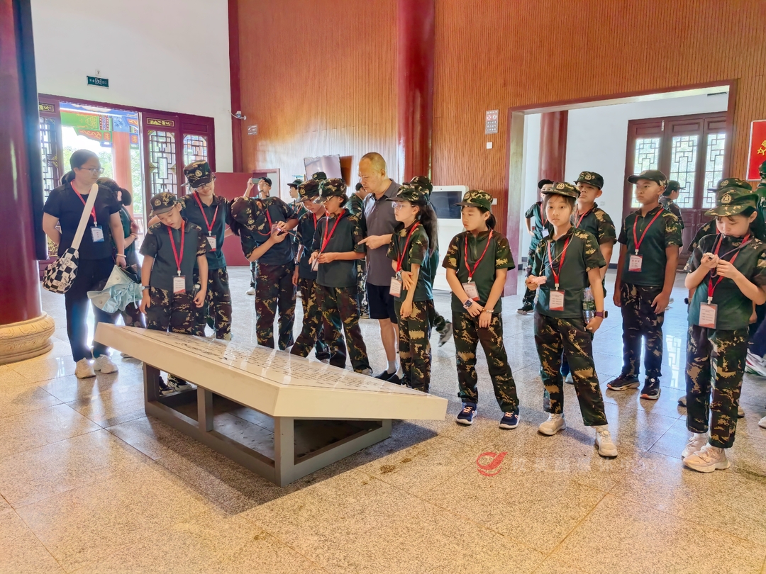 湖南省青少年国防应急红色夏令营走进攸县文昌阁  沉浸式追寻红色足迹