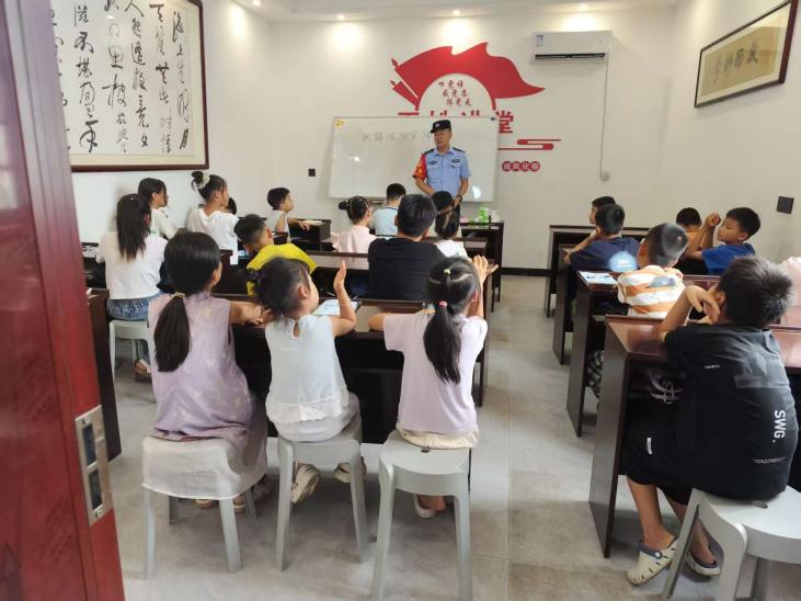 党群阵地护青苗 公益课堂度盛夏——皇图岭镇笔和村开展暑期公益课堂活动
