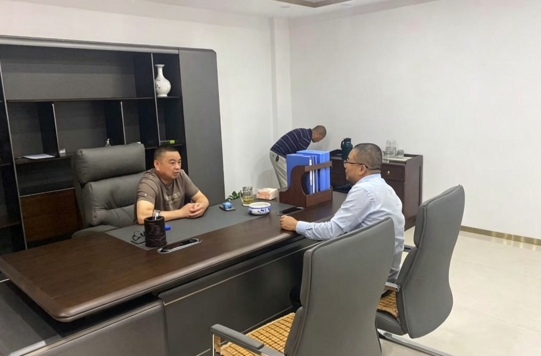 黄丰桥镇：走访调研进企业 精准服务助发展
