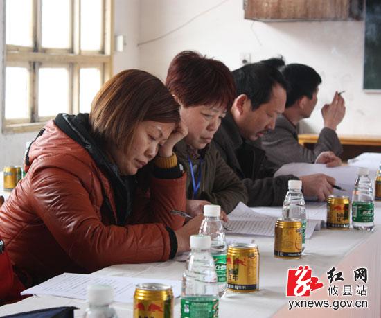 【两会快讯】颜建斌参加人大代表分组讨论_攸县新闻网