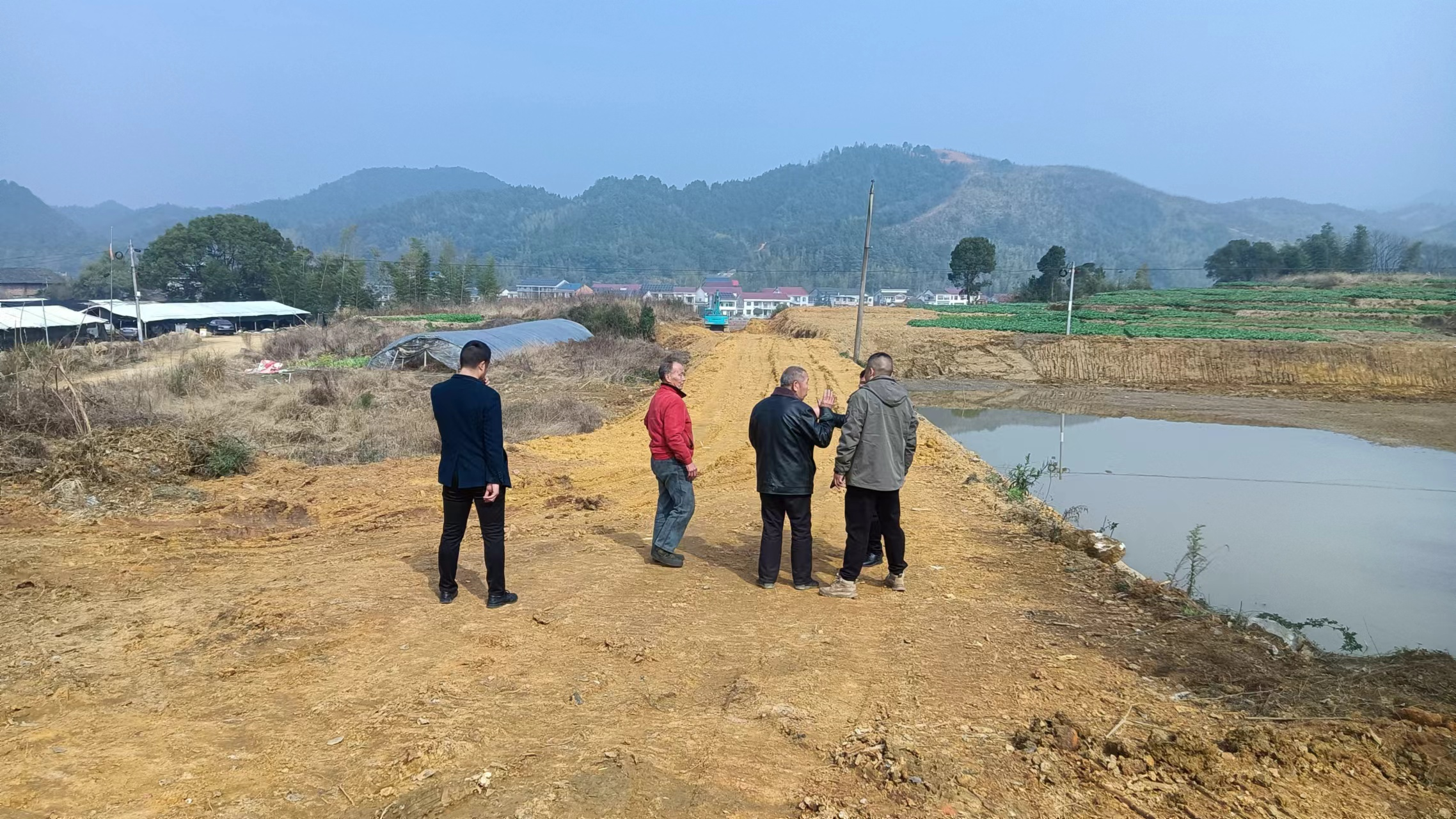 莲塘坳镇：加强日常巡查 耕地红线零容忍