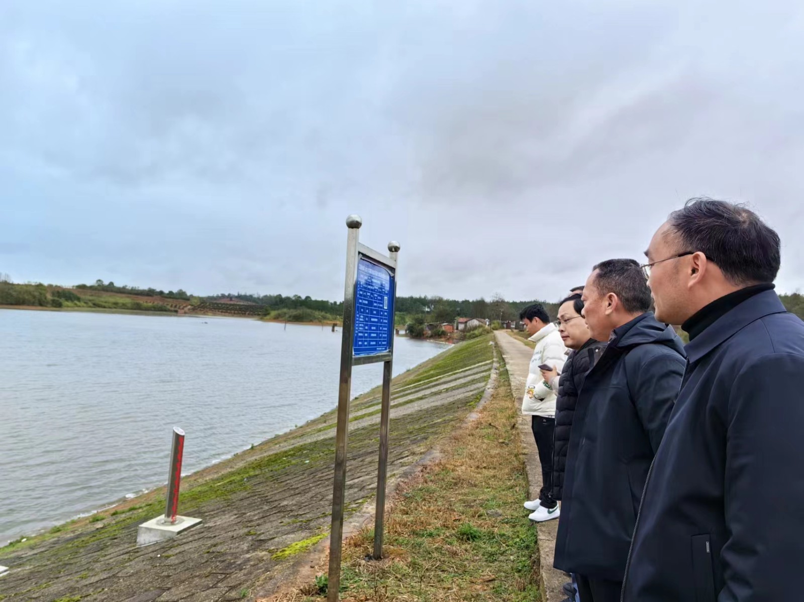 江桥街道：扎实推进河长制 做好防汛备汛工作