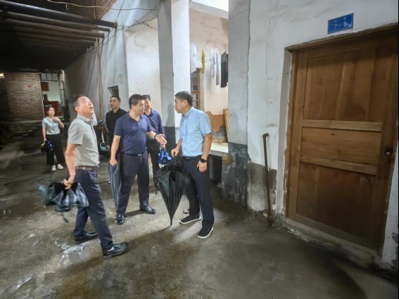 联星街道：严阵以待 全力做好防汛抗灾工作