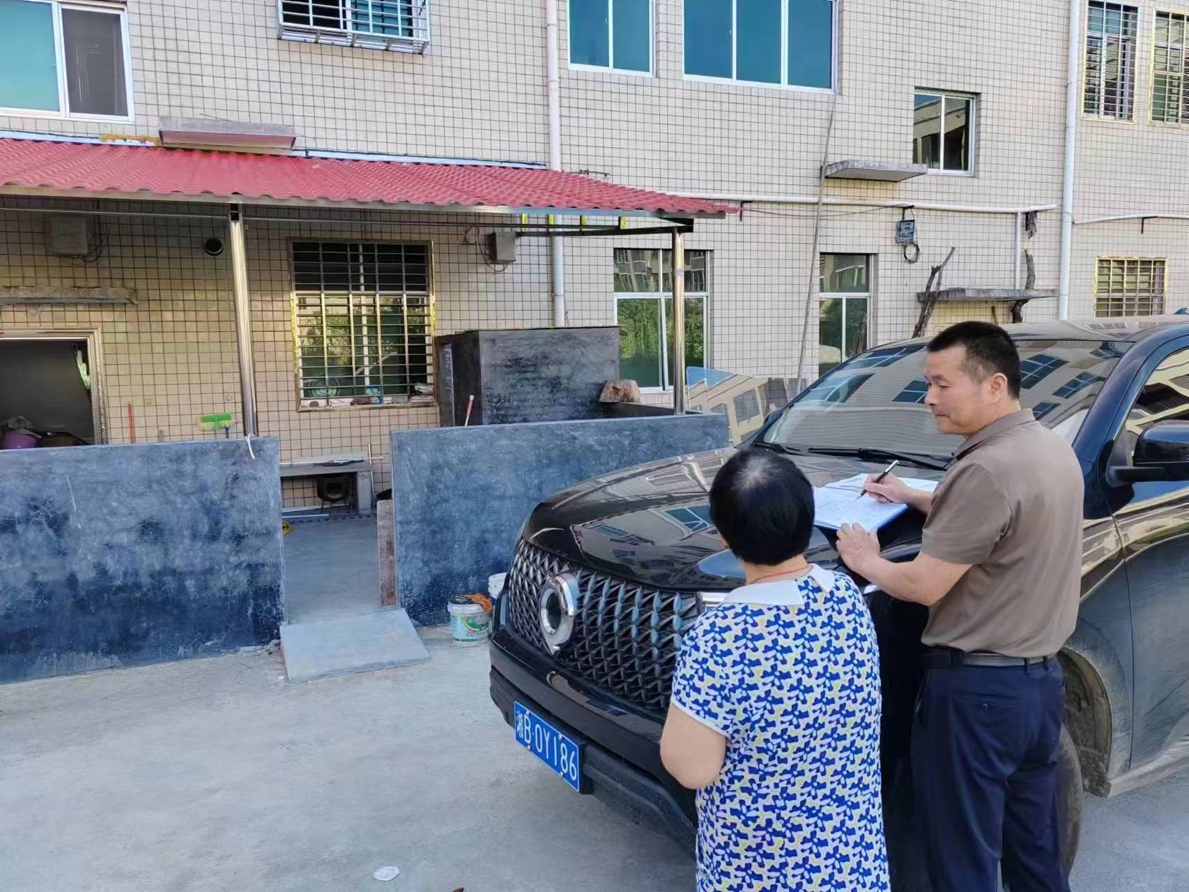 莲塘坳镇：加强日常巡查  整治违建设施