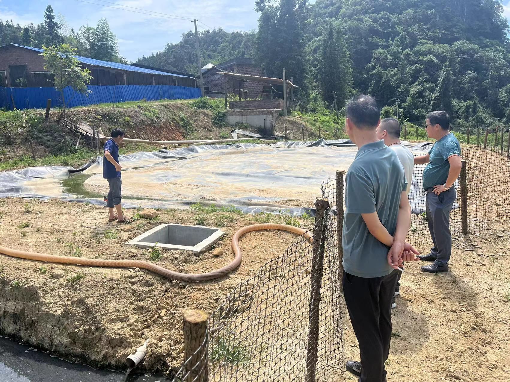 鸾山镇：加大日常巡查力度，助力绿色养殖
