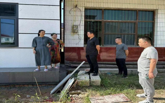 丫江桥镇：加大巡查力度，整治违法行为