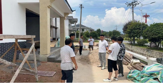 丫江桥镇：巡查农村自建房 守牢住房安全线