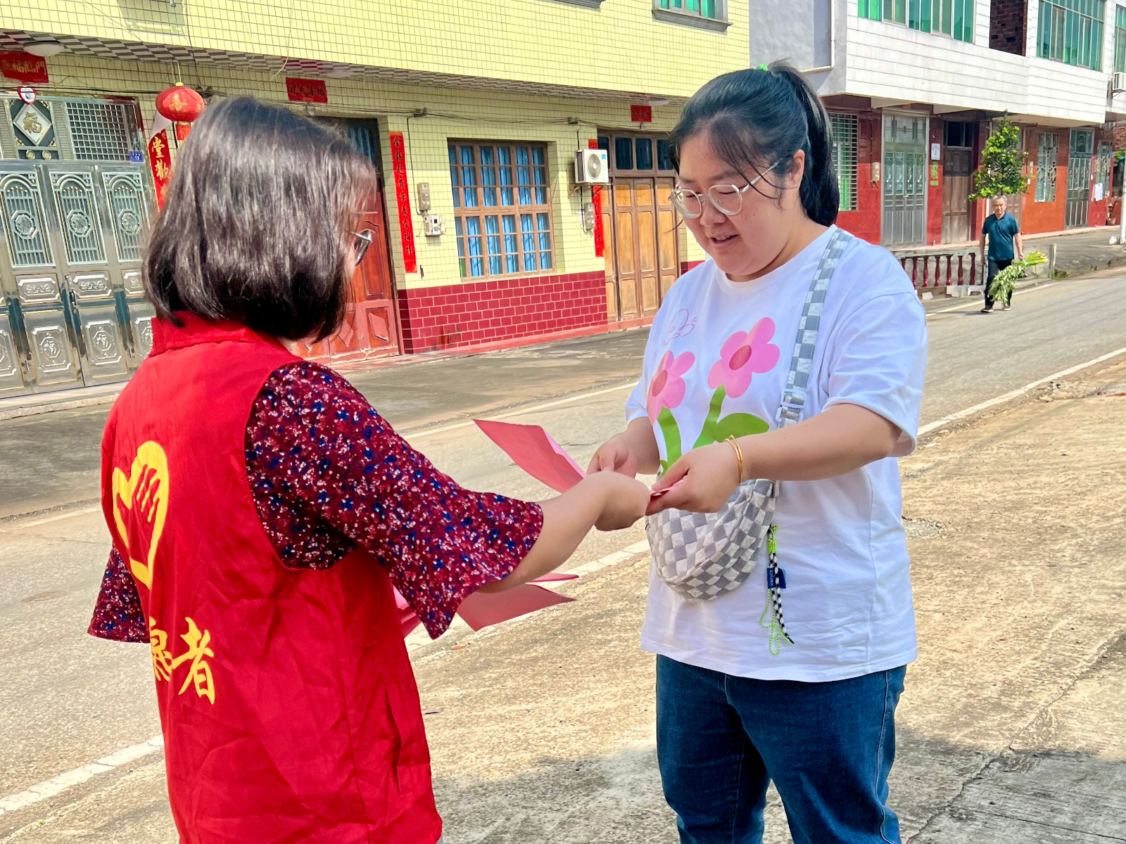 新市镇：强化服务意识 加快推进 “两重”“两新”落地见效