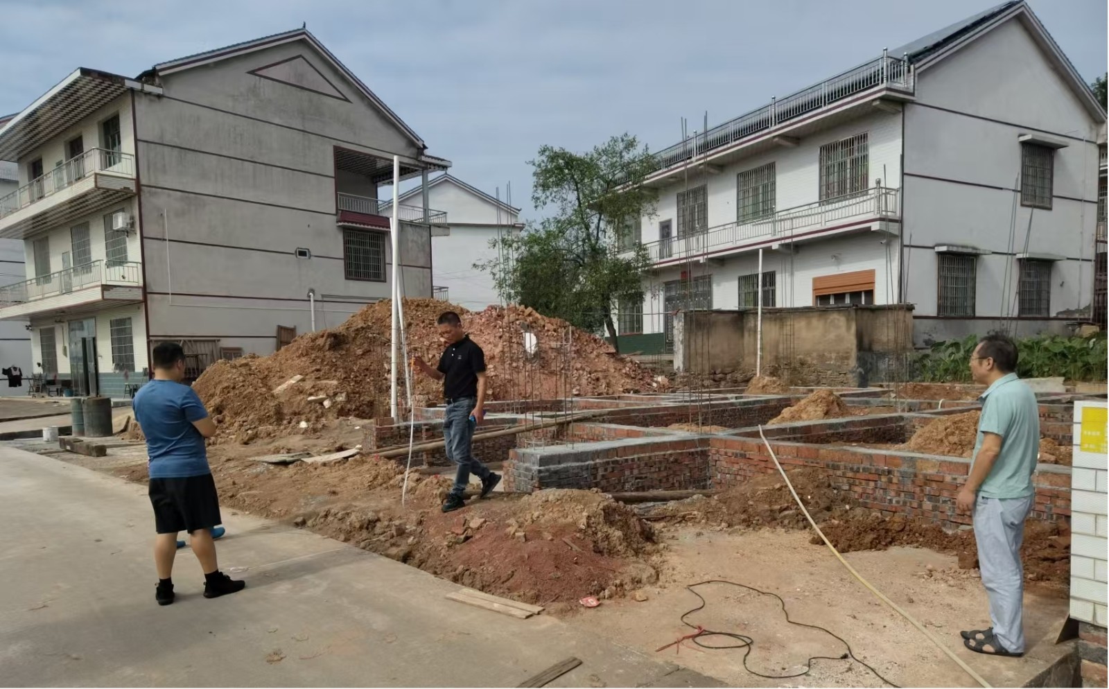 石羊塘镇开展农村自建房实地巡查工作