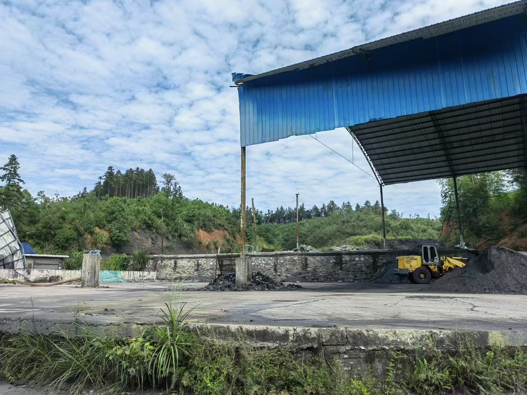 宁家坪镇：坚决打击违法建设，全面展开控违拆违行动