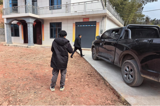 酒埠江镇：持续开展拆违控违巡查工作