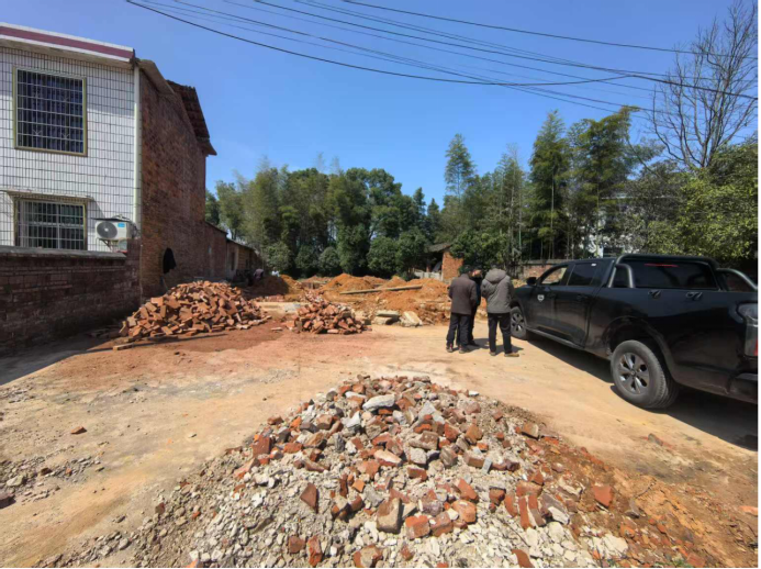 酒埠江镇：加强巡查不松懈，规范村民建房