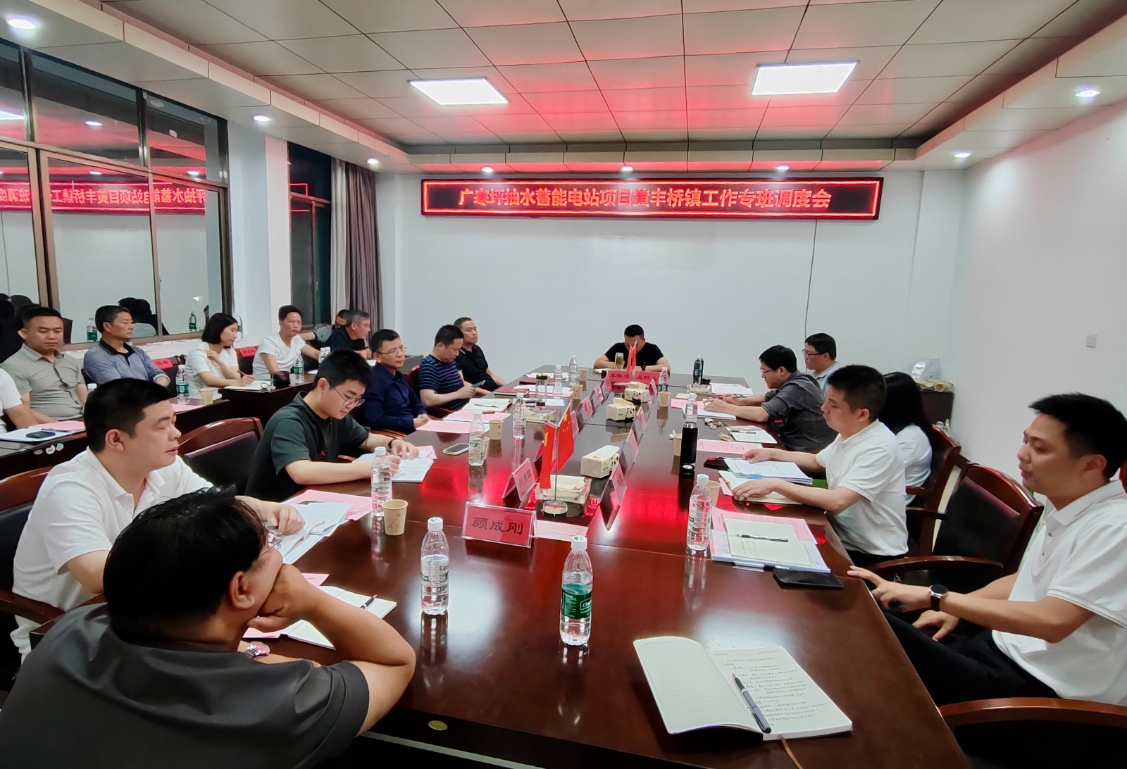 黄丰桥镇：昼夜攻坚破难题 跑出搬迁“加速度”
