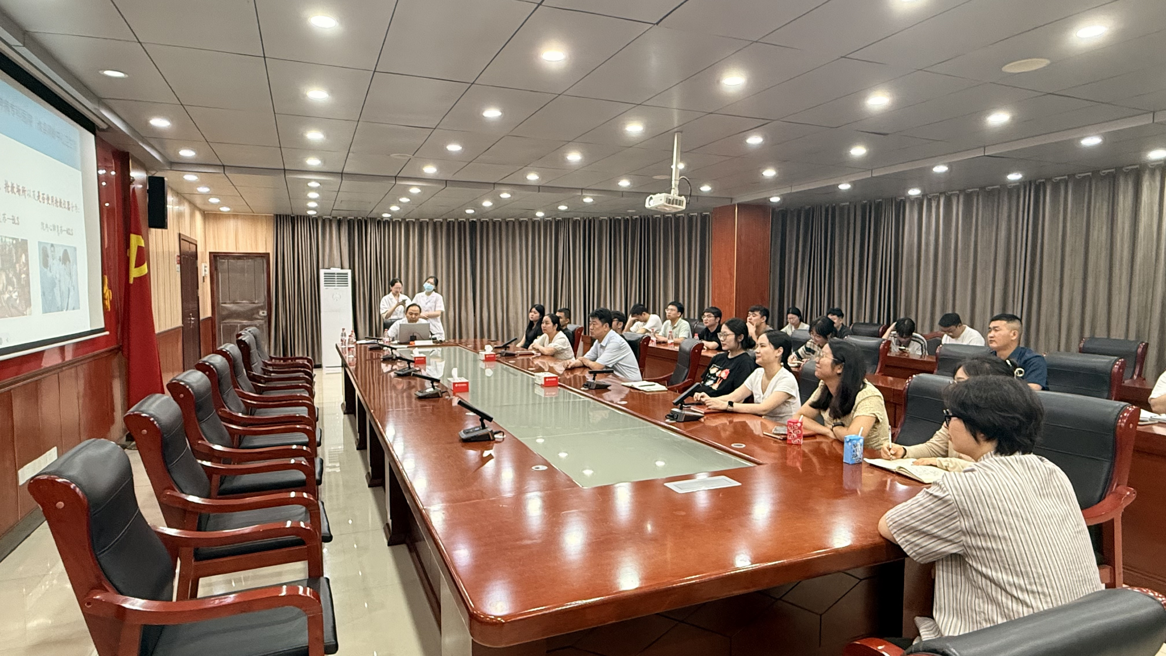 网岭镇青年夜校点亮“生命守护灯”： 急救技能培训为年轻干部充电赋能