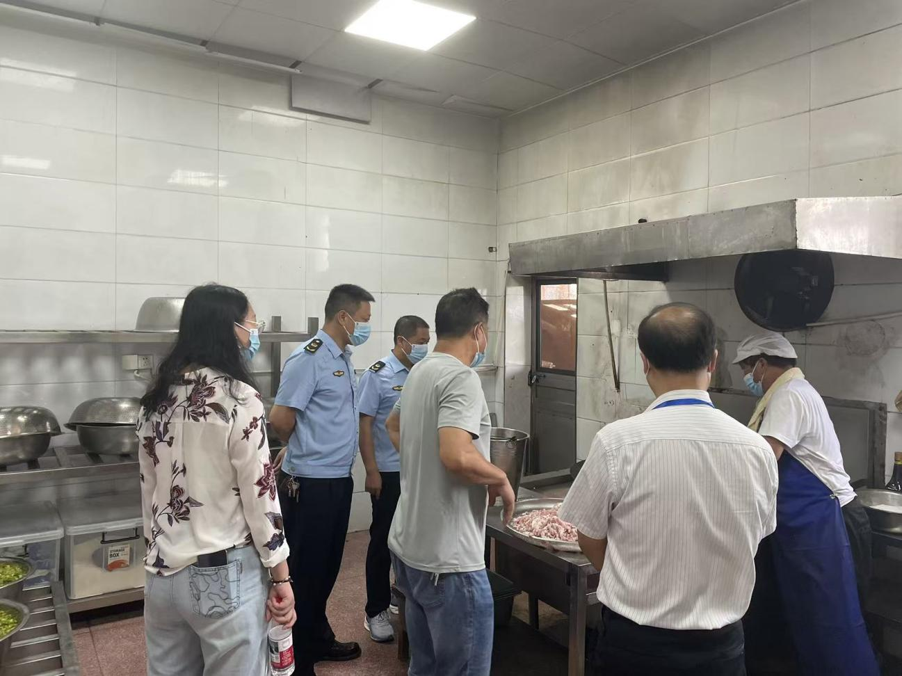 攸县市场监督管理局邀请人大代表“共治”校园食品安全