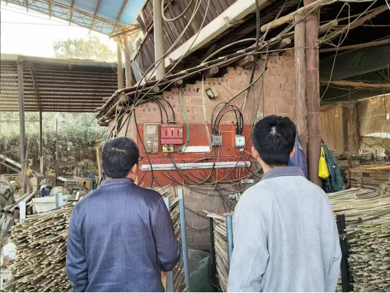 黄丰桥镇：干部联企走访攻坚  双线发力护安促兴