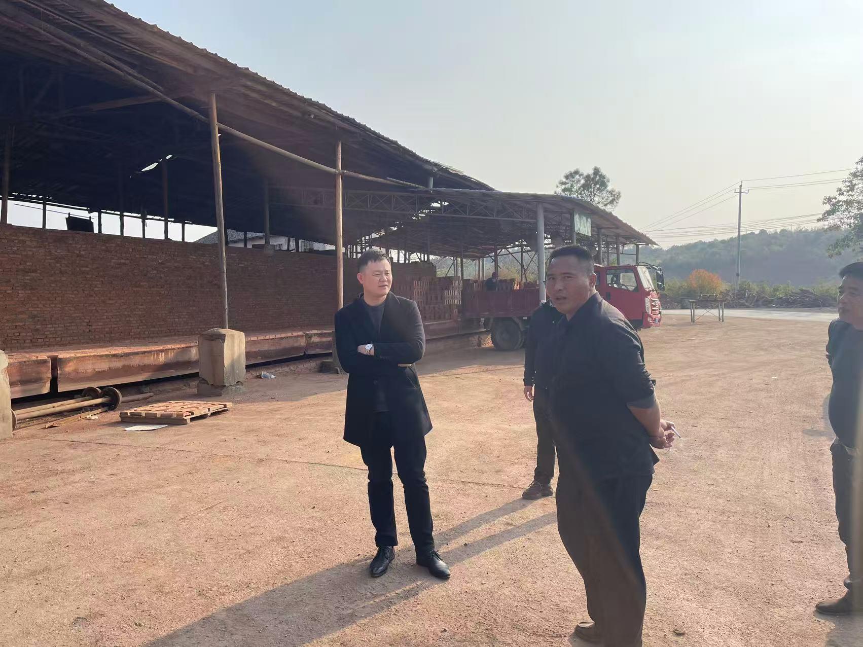 新市镇：走进企业听心声 护航发展优环境