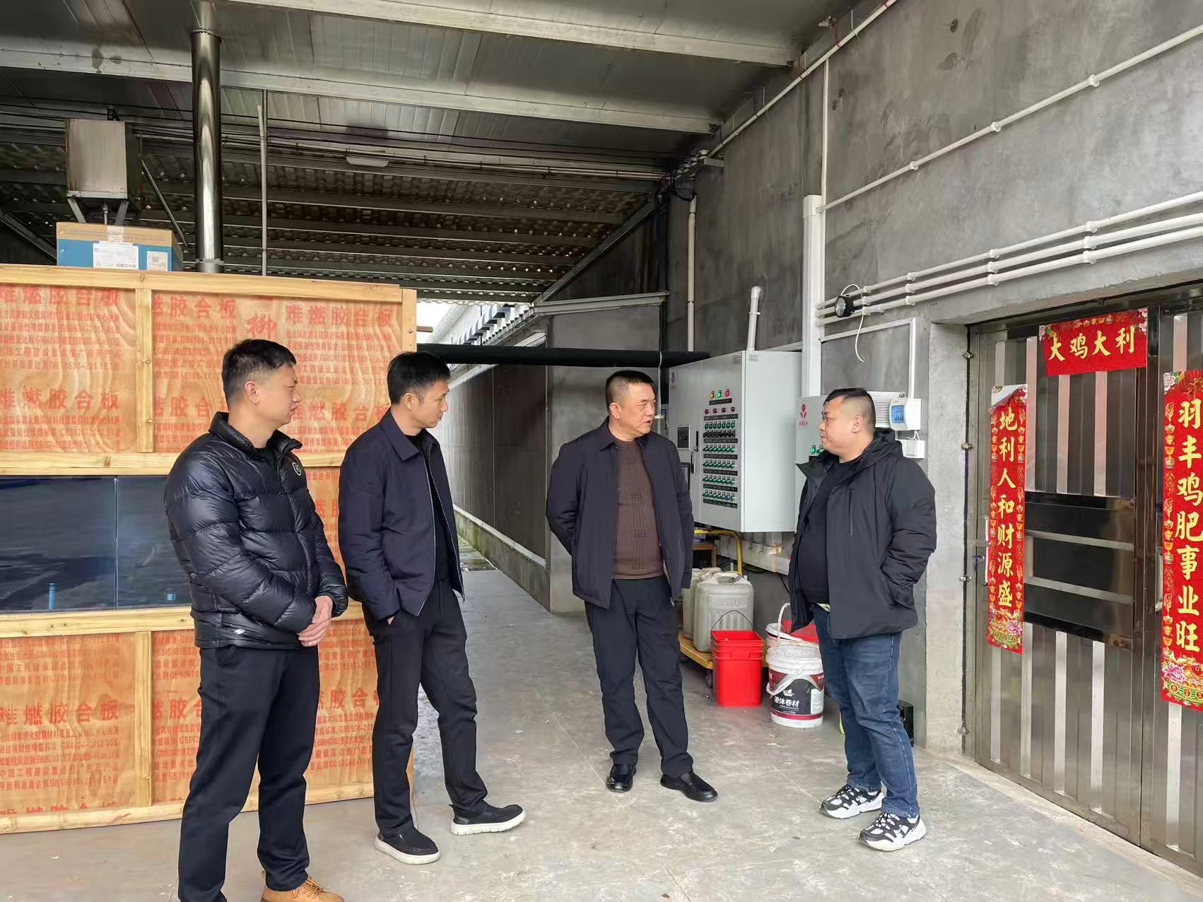 新市镇：政企同心筑安全 县领导开展检查，优化营商环境出实招