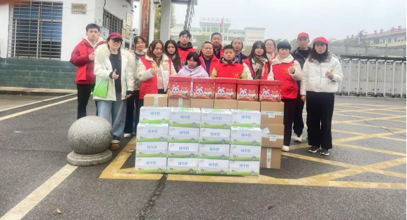 "湘当有爱·四季同行"——渌田镇社工站联合爱心社团开展关爱困境儿童春节慰问活动