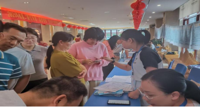 职达乡镇送岗位 稳保就业暖民心